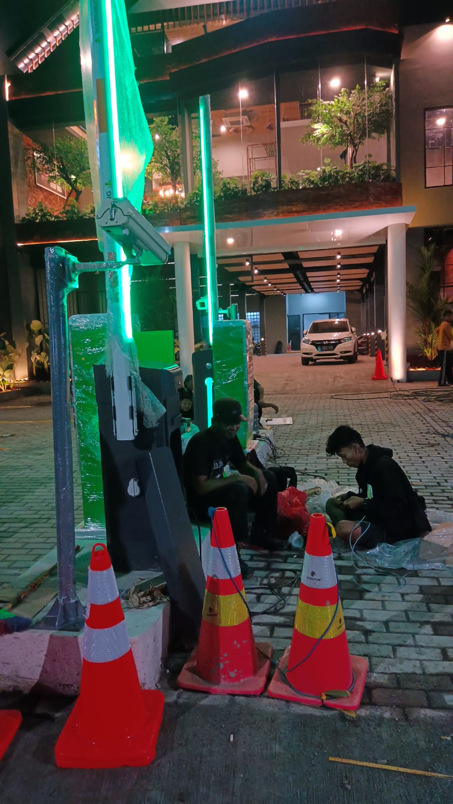 Pemasangan Sistem Parkir 1 In 1 Out